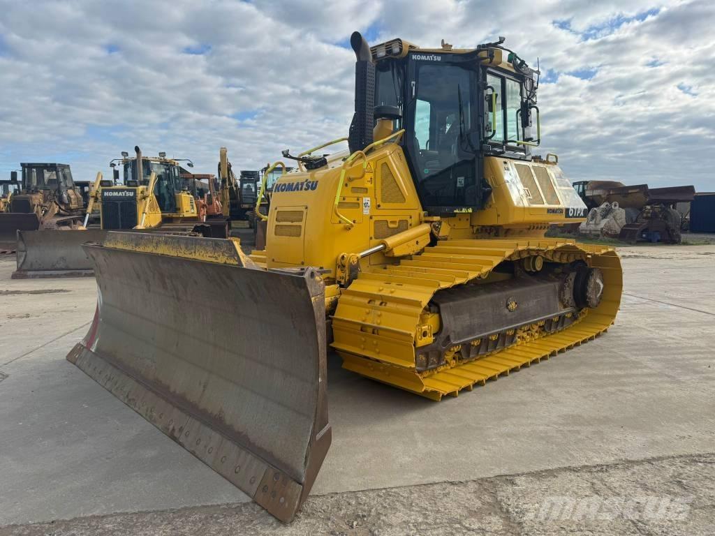 Komatsu D61PX-24 Bulldozer på larvebånd