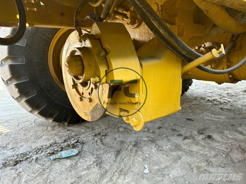 CAT 120 K Vejhøvle / Gradere