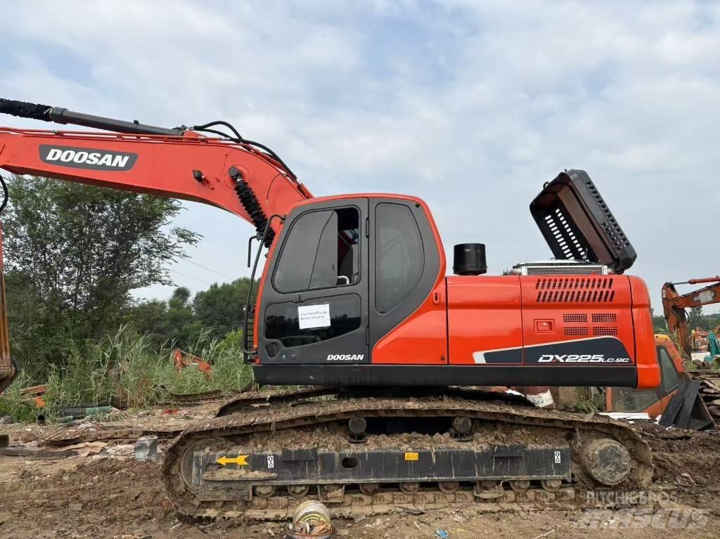 Doosan DX225LC-9C Gravemaskiner på larvebånd