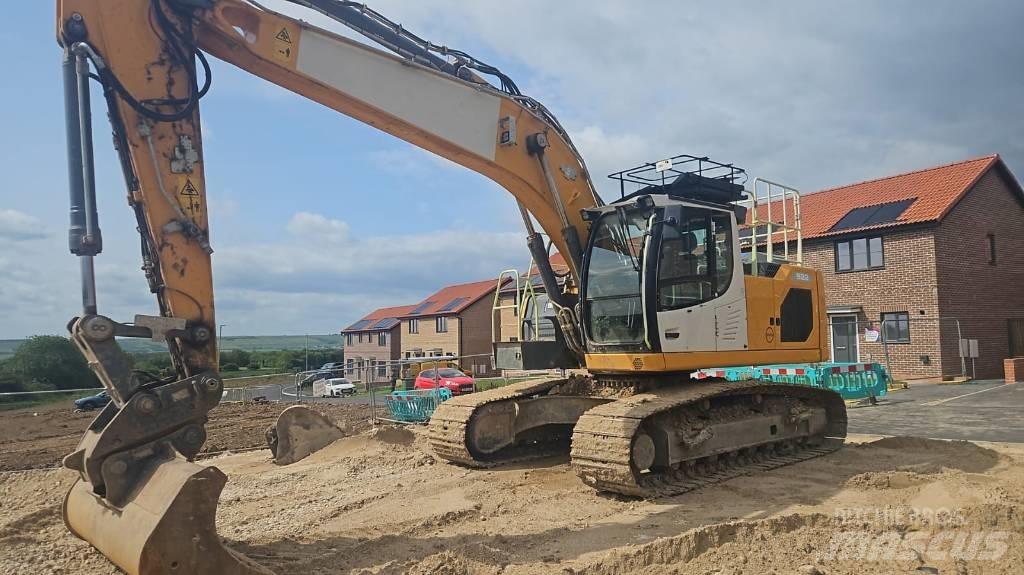 Liebherr R 922 LC Gravemaskiner på larvebånd