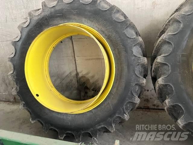 BKT 520/85R46 Hjul, Dæk og Fælge