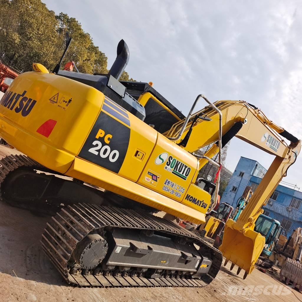 Komatsu PC 200 Gravemaskiner på larvebånd