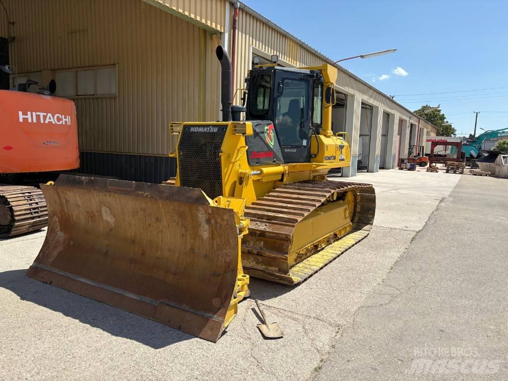 Komatsu 61 PX Bulldozer på larvebånd