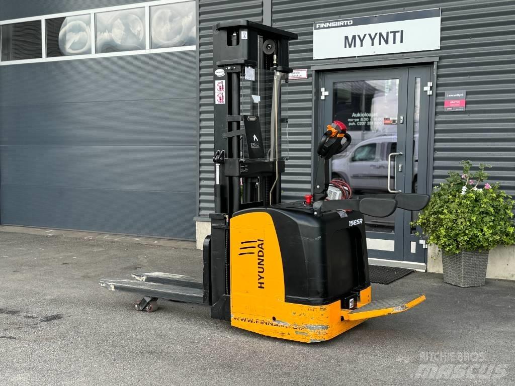 Hyundai 15ESR Selvkørende stablere