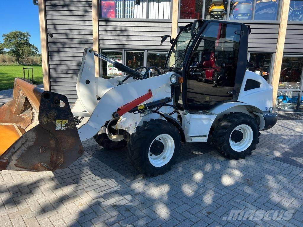 Yanmar 1201 Læssemaskiner på hjul