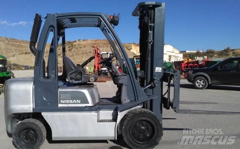 Nissan FGD02A30Q Diesel gaffeltrucks