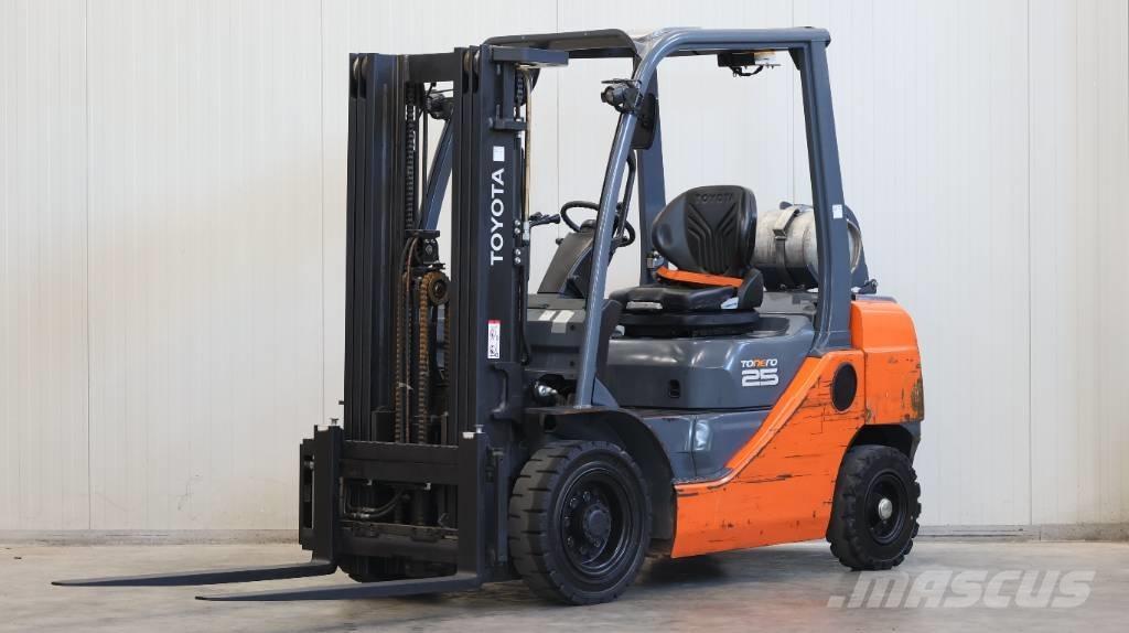 Toyota 02-8 FGF 25 LPG gaffeltrucks