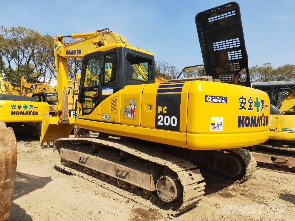 Komatsu PC200-7 Gravemaskiner på larvebånd