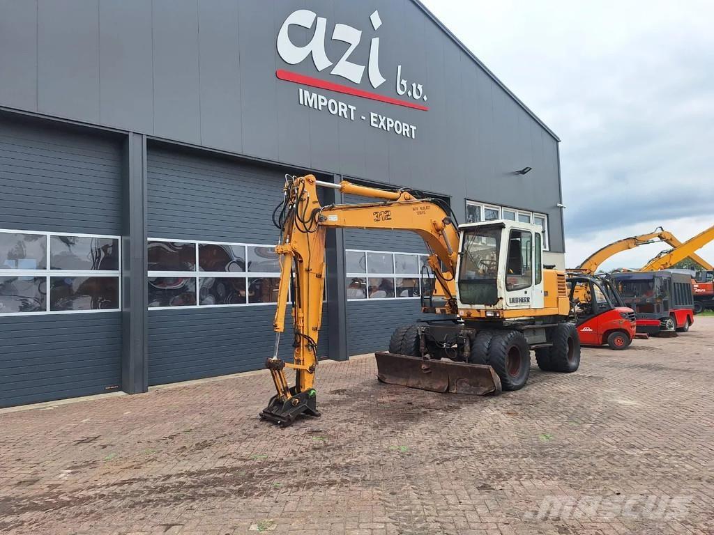 Liebherr A312 Gravemaskiner på hjul