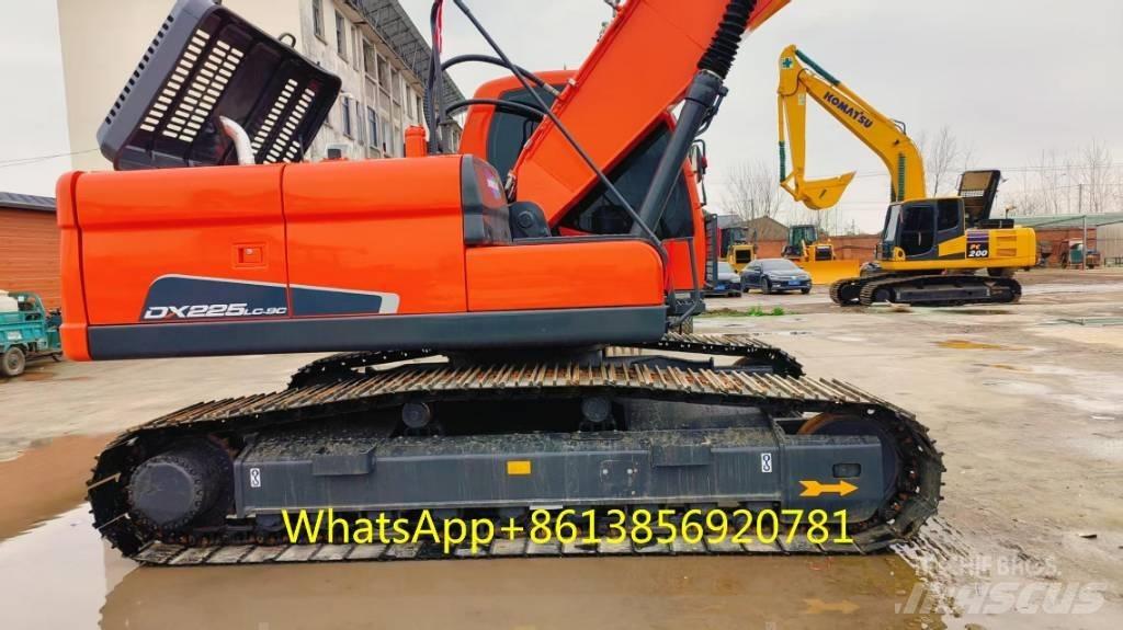 Doosan DX 225 Gravemaskiner på larvebånd