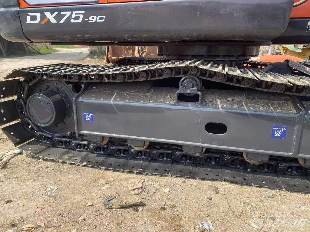Doosan DX 75-9 C Midi-gravemaskiner 7t - 12t
