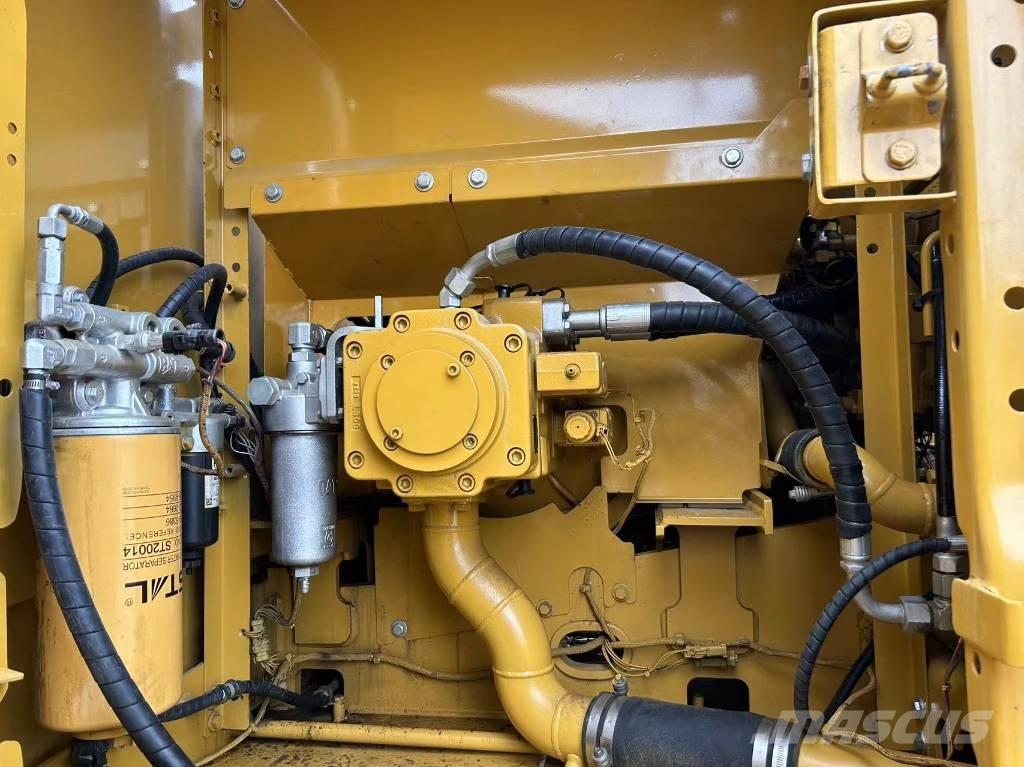 CAT 320 Gravemaskiner på larvebånd