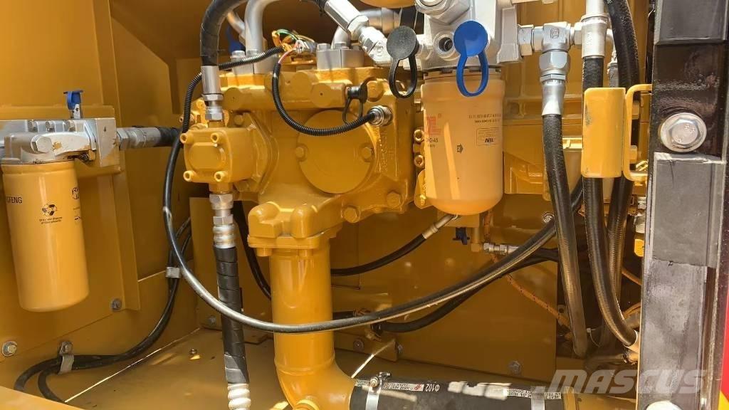 CAT 325 D L Gravemaskiner på larvebånd
