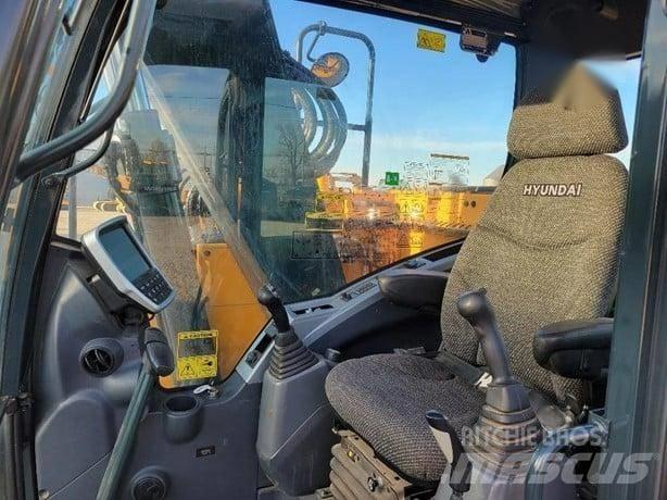 Hyundai HX130 Gravemaskiner på larvebånd