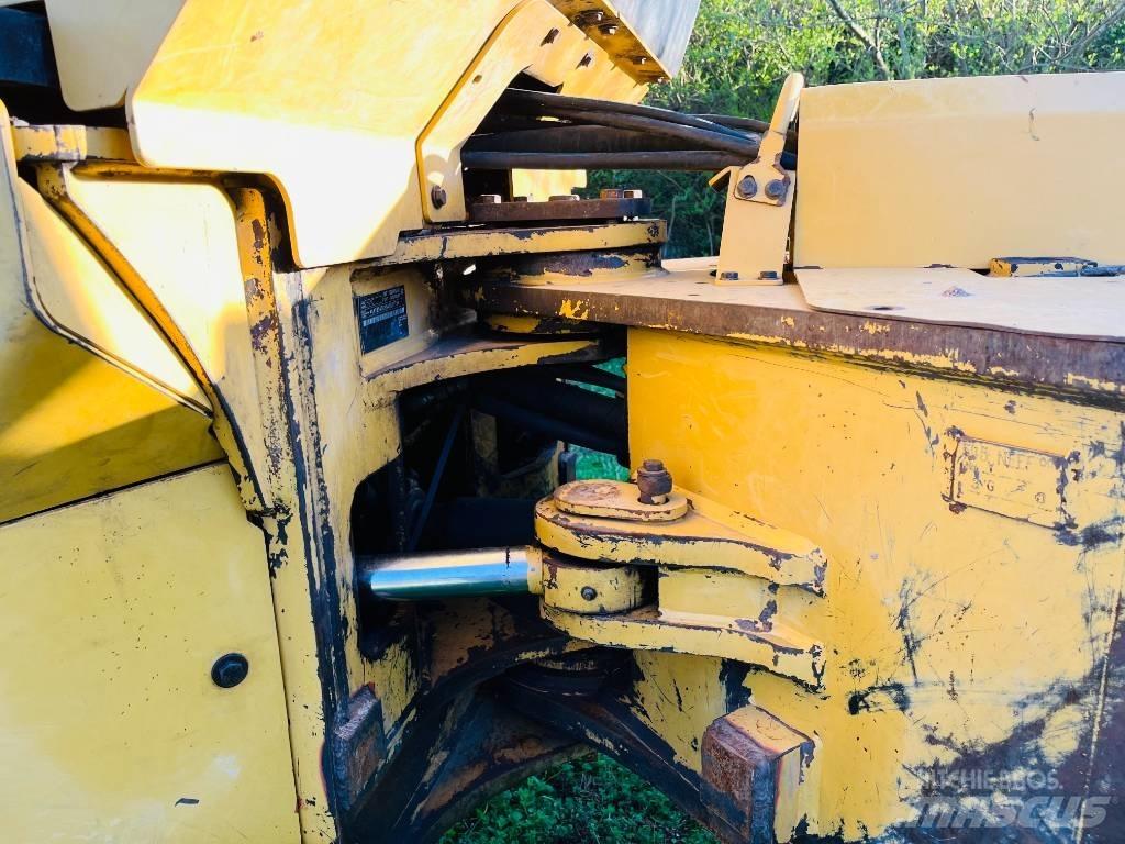 CAT 545 C Udslæbningstraktorer