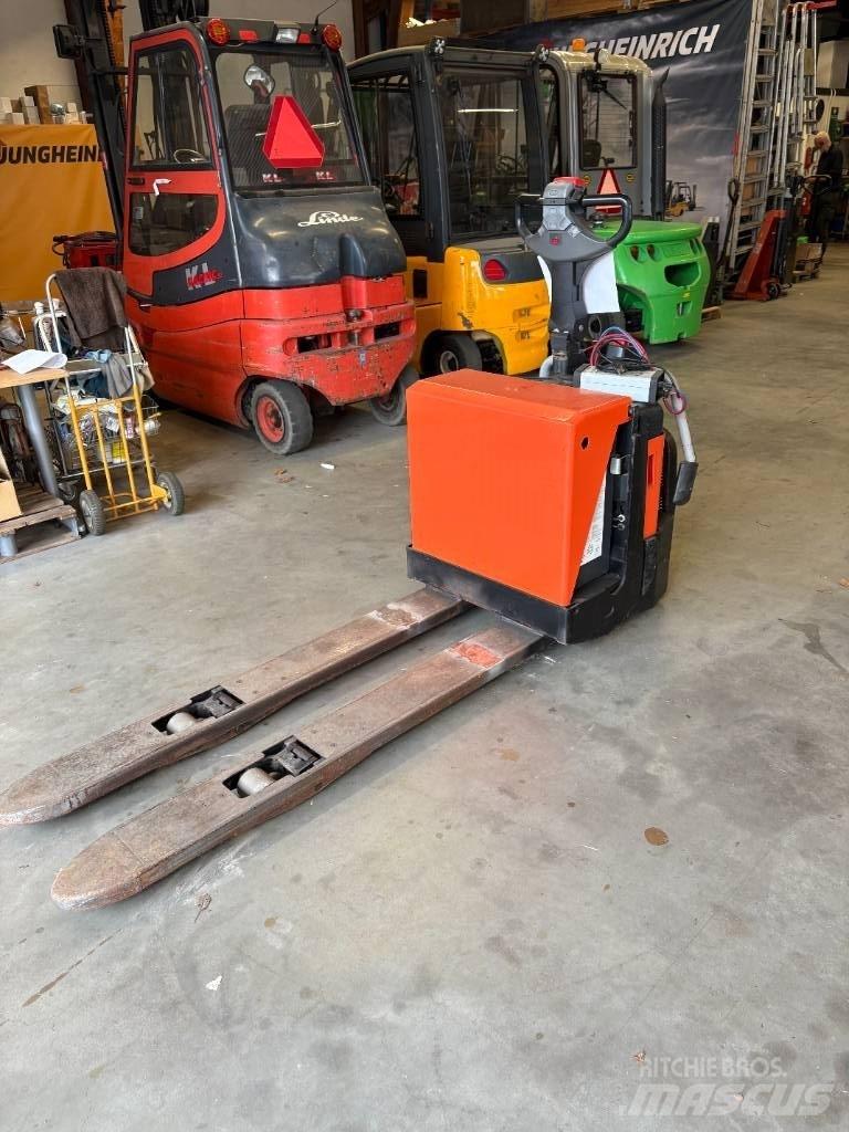 BT LPE 200 / 8 El-palleløftere med platform