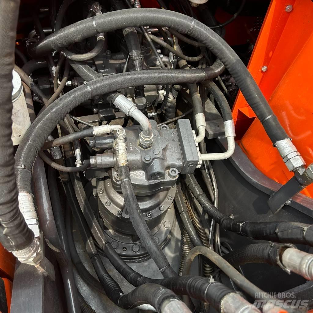 Doosan DX 225 LC Gravemaskiner på larvebånd