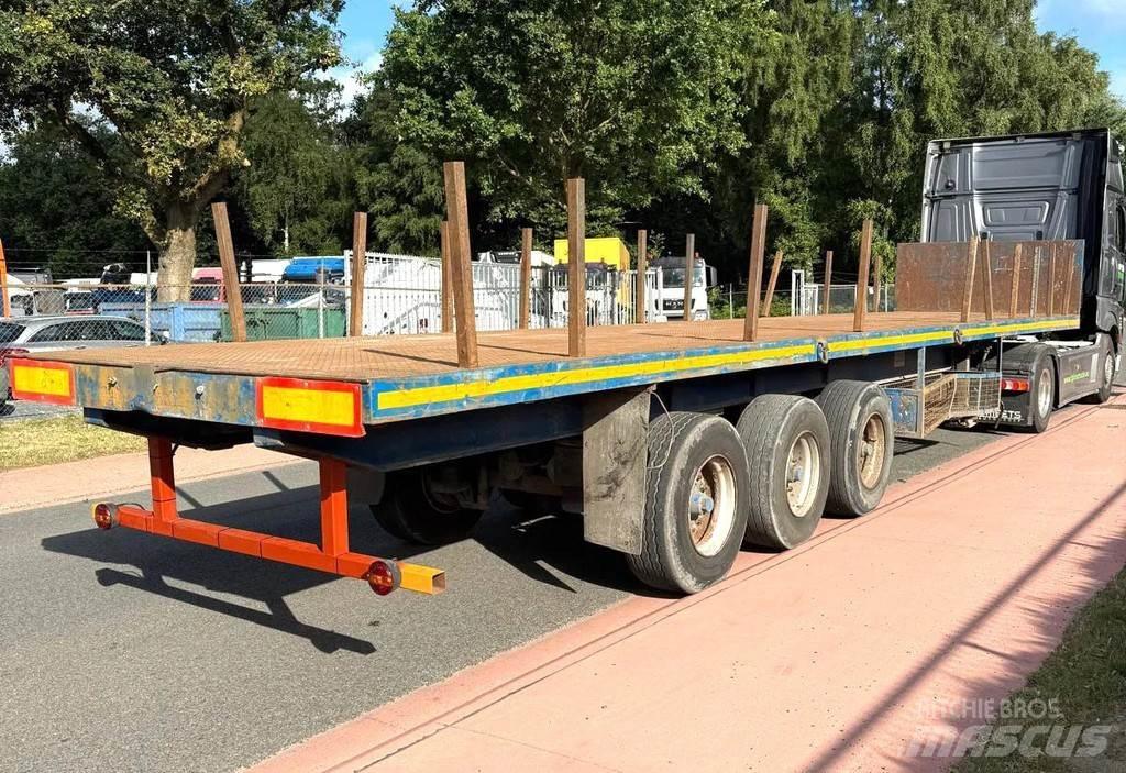LAG 0-3-57 Semi-trailer med lad/flatbed