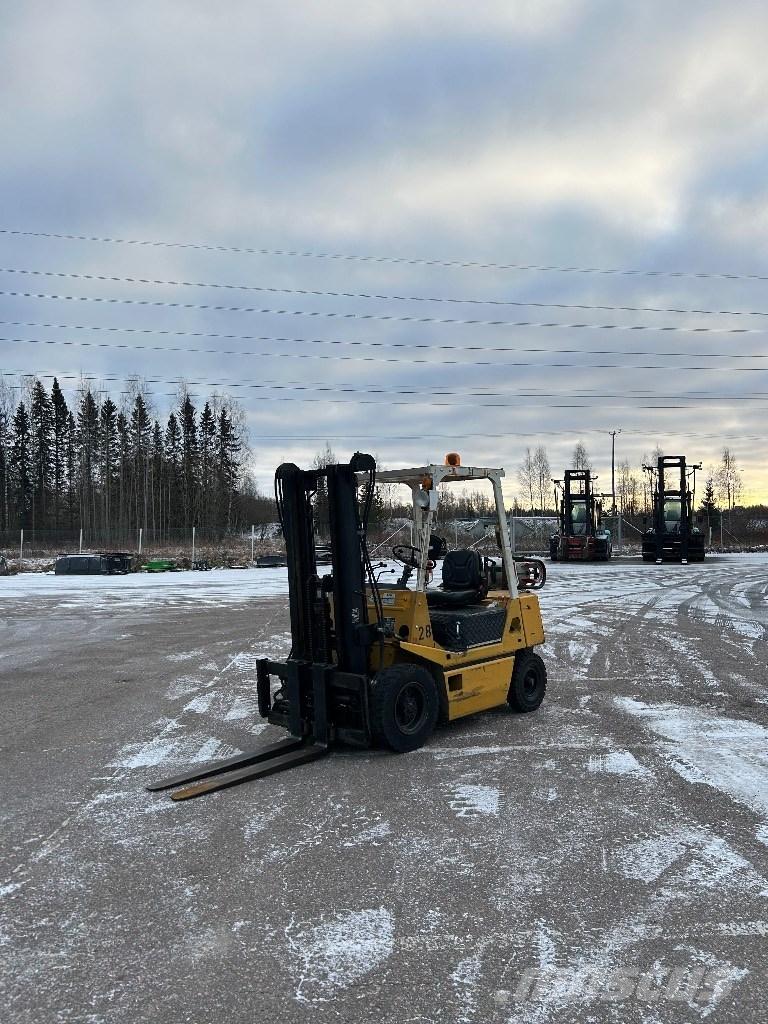 TCM FG 25 N2 LPG gaffeltrucks