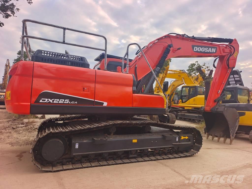 Doosan DX 225 LC-9C Gravemaskiner på larvebånd