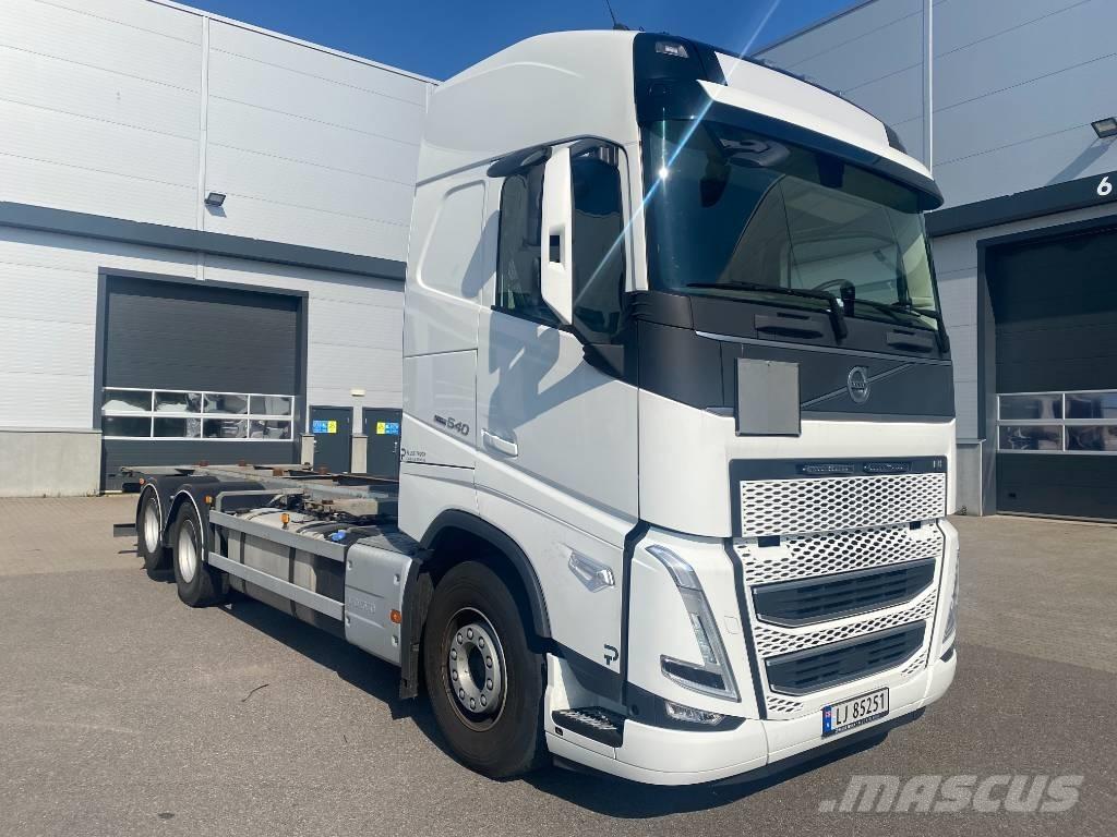 Volvo FH 540 Lastbiler med containerramme / veksellad