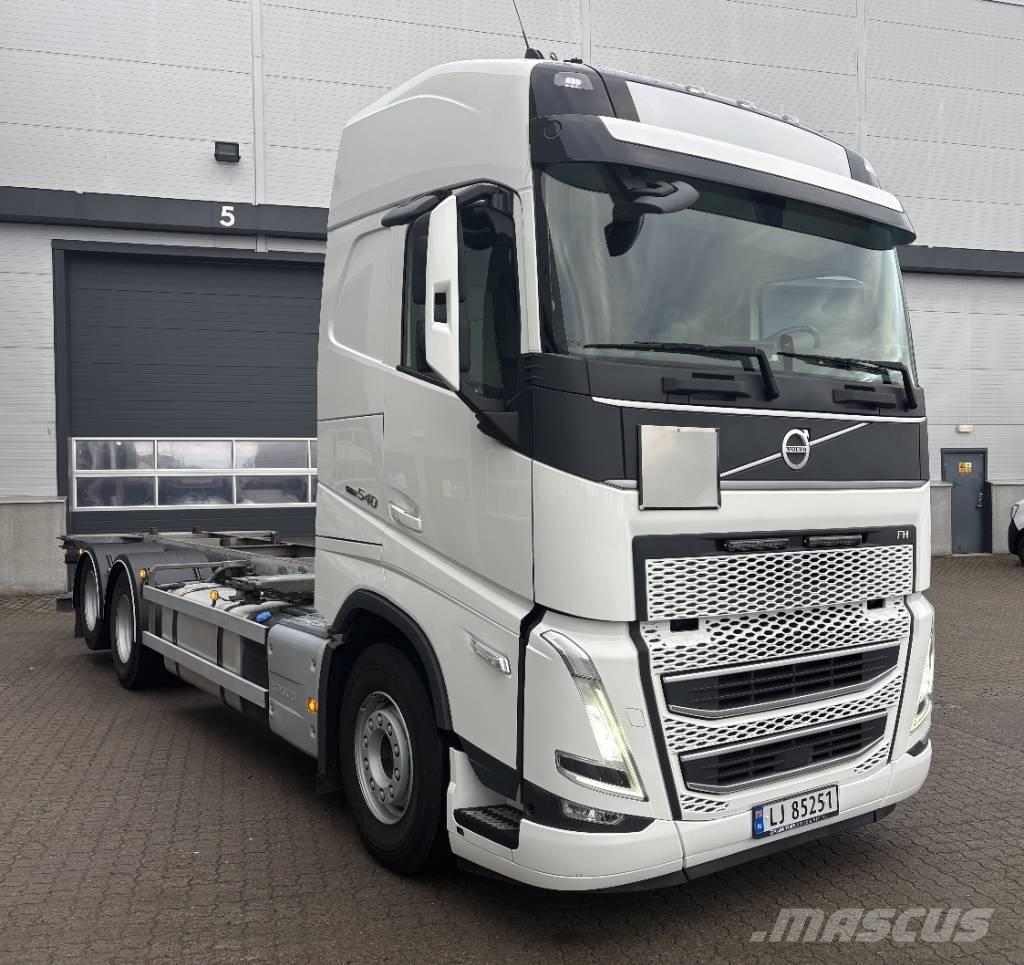 Volvo FH 540 Lastbiler med containerramme / veksellad