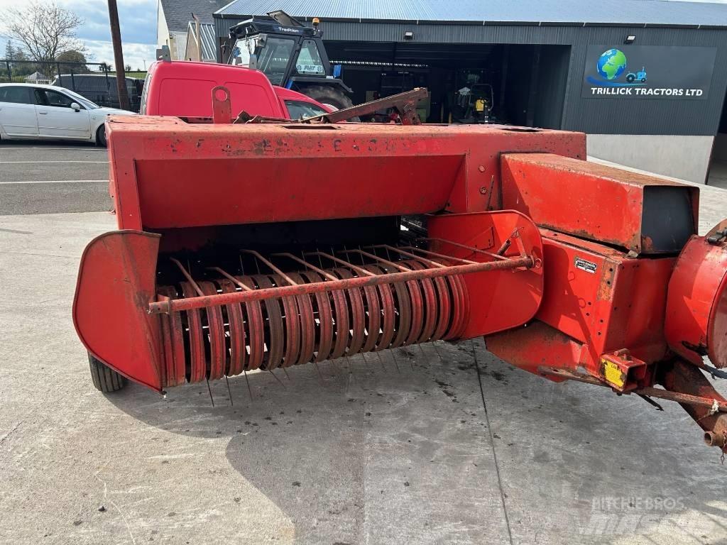Massey Ferguson 120 Pressere til firkantede baller