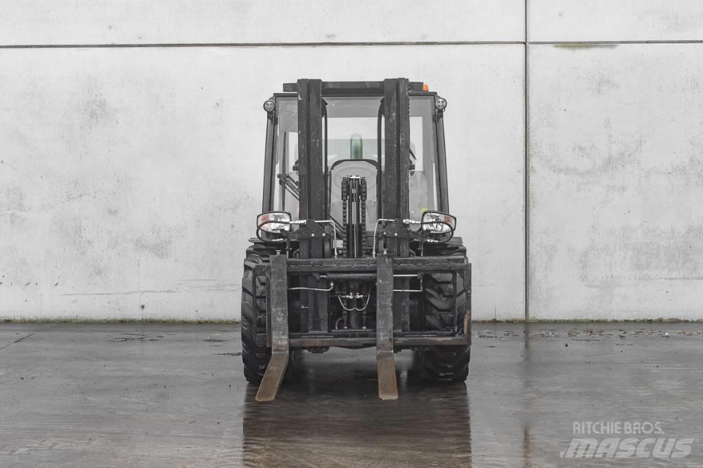 Manitou MC 30-4 D Diesel gaffeltrucks
