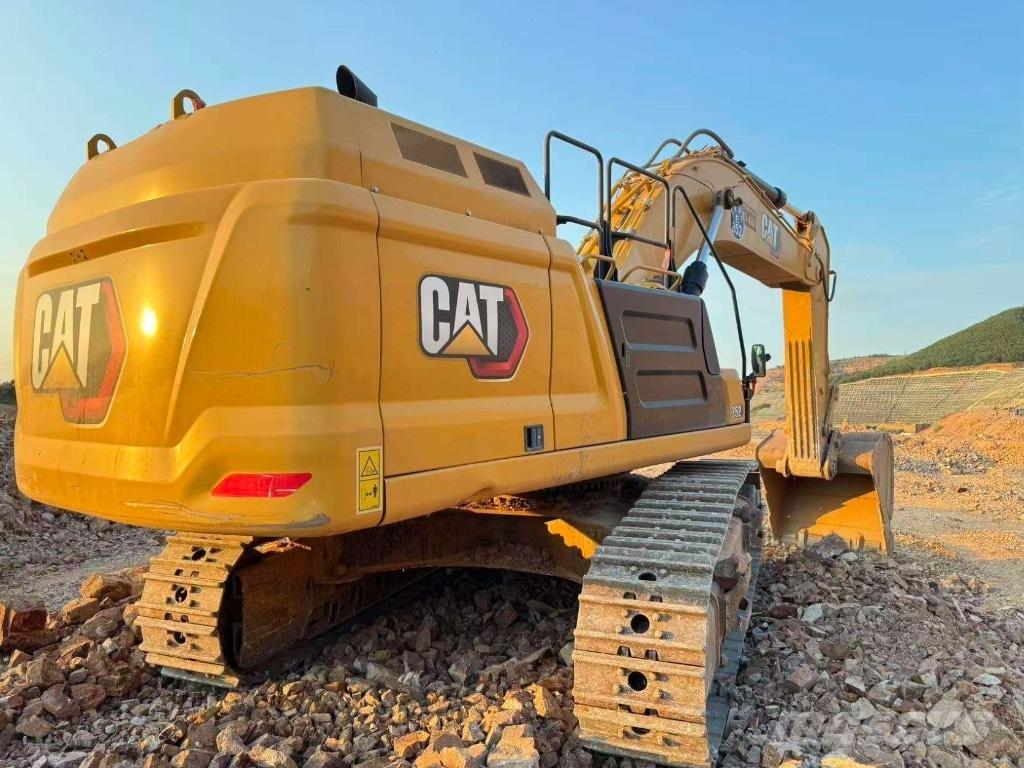 CAT 352 Gravemaskiner på larvebånd