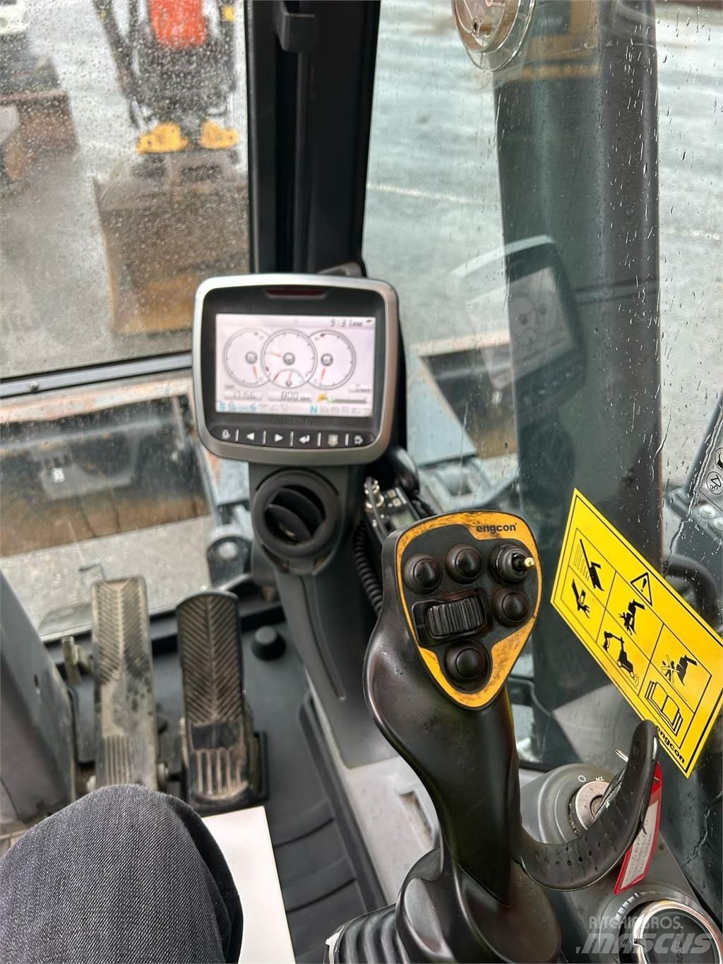 Doosan DX170W-5 Gravemaskiner på larvebånd