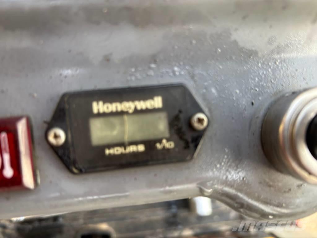 Takeuchi TB 210 R Minigravemaskiner