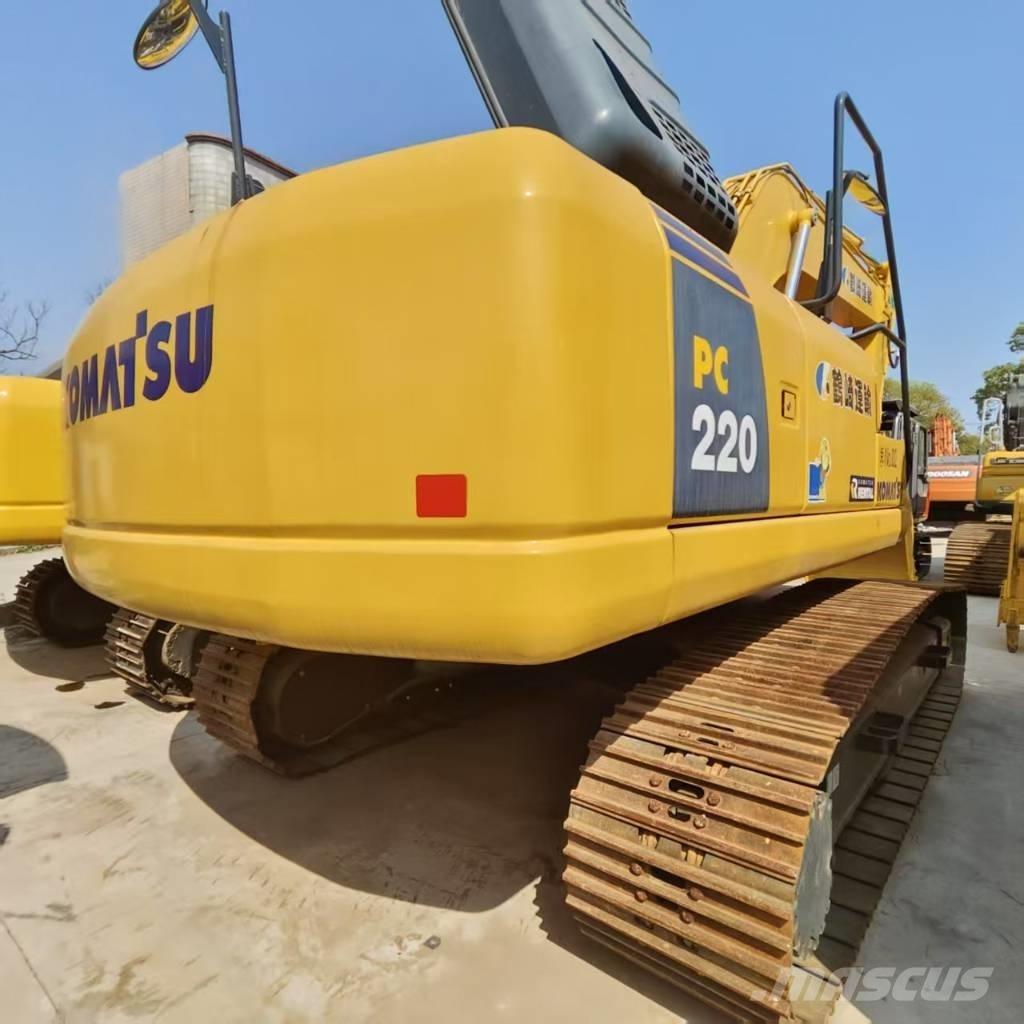 Komatsu PC 220-8 Gravemaskiner på larvebånd