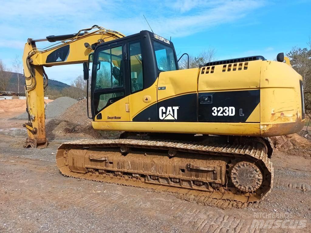 CAT 323 DL Gravemaskiner på larvebånd