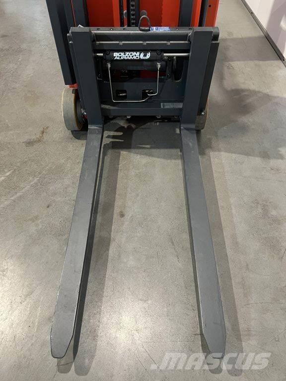 Linde E10 Gaffelstabler med gående fører