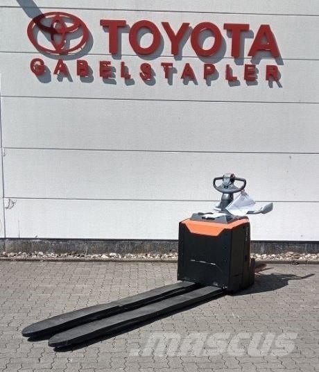 Toyota LPE 250 Gaffelstabler med gående fører