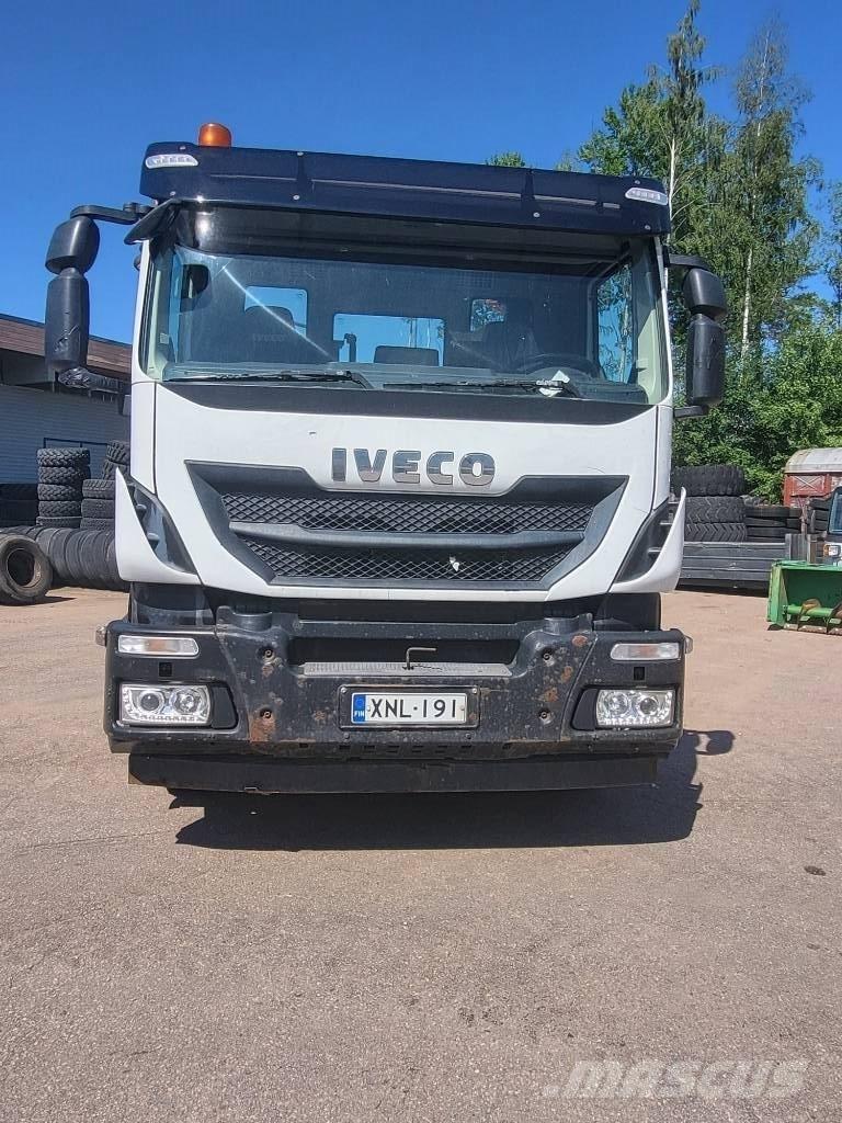 Iveco Stralis-360 Flatbed lastbiler med spil