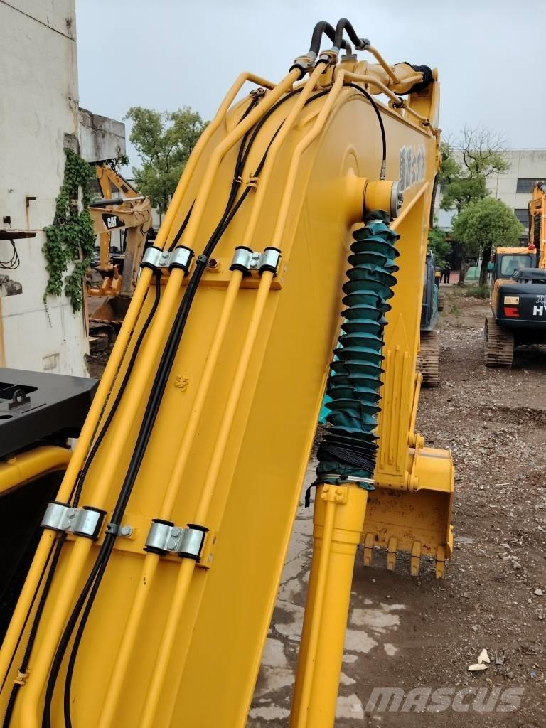 Komatsu PC 200-8 Gravemaskiner på larvebånd