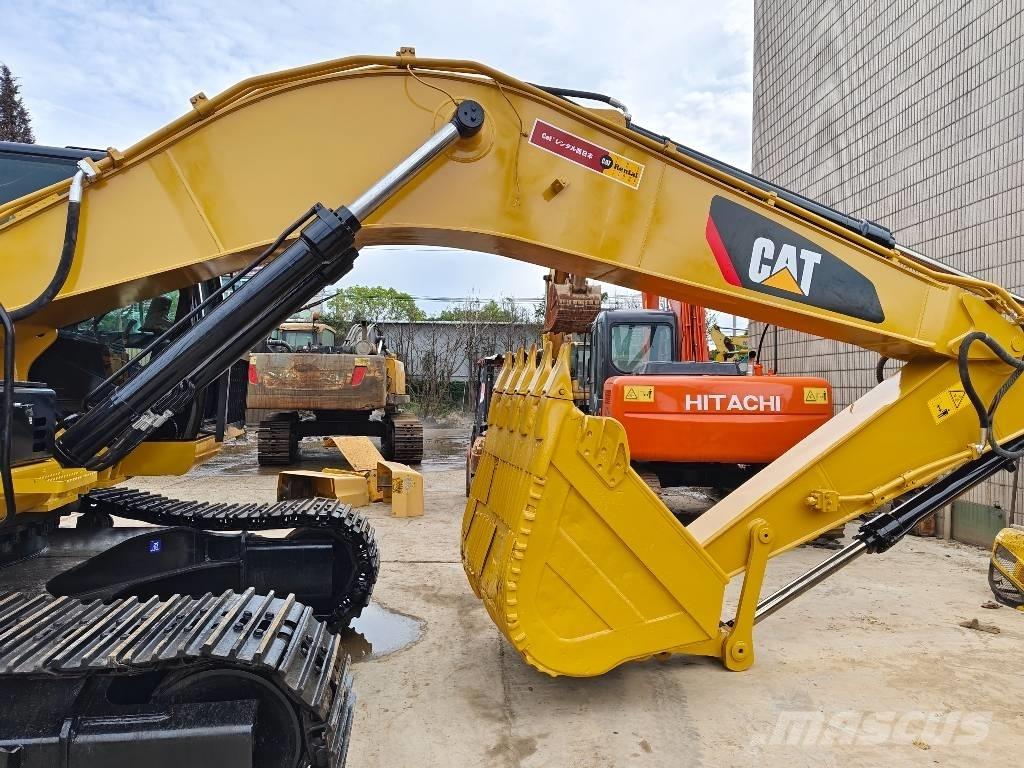 CAT 330D2L Gravemaskiner på larvebånd