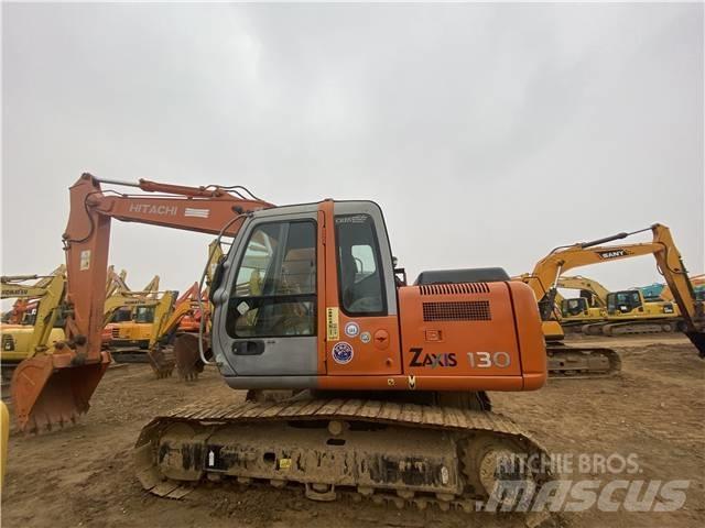 Hitachi ZX130 Gravemaskiner på larvebånd