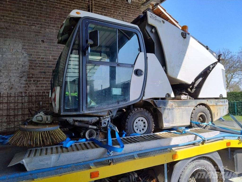 Johnston CN 200 Fejemaskiner