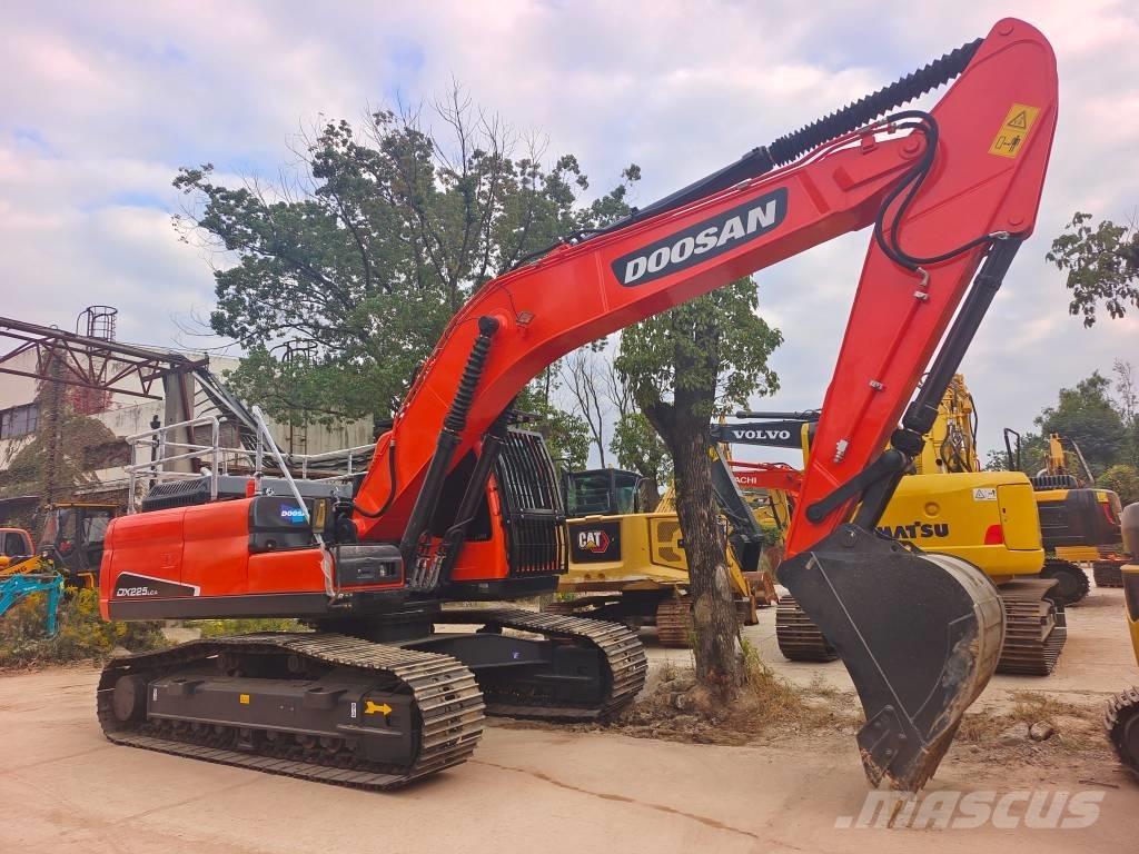 Doosan DX 225 LC-9C Gravemaskiner på larvebånd
