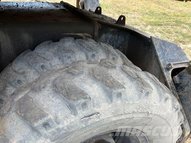 JCB JS 145 W Gravemaskiner på hjul