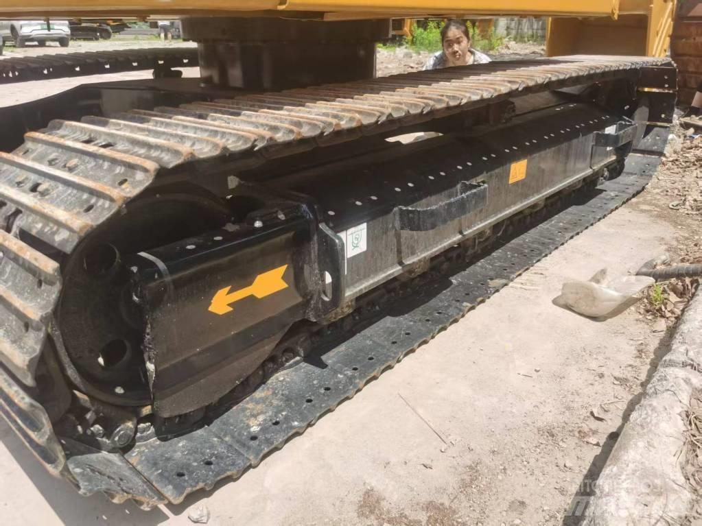 CAT 310 Gravemaskiner på larvebånd