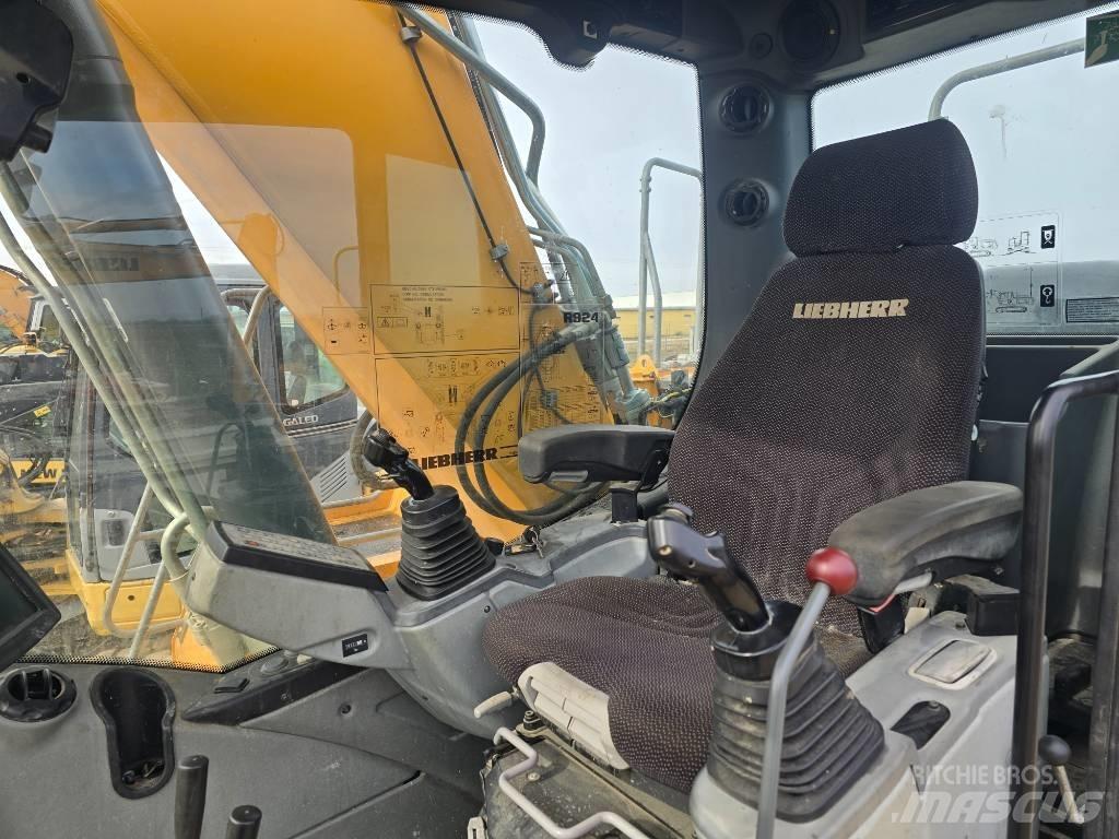 Liebherr R 924 Gravemaskiner på larvebånd