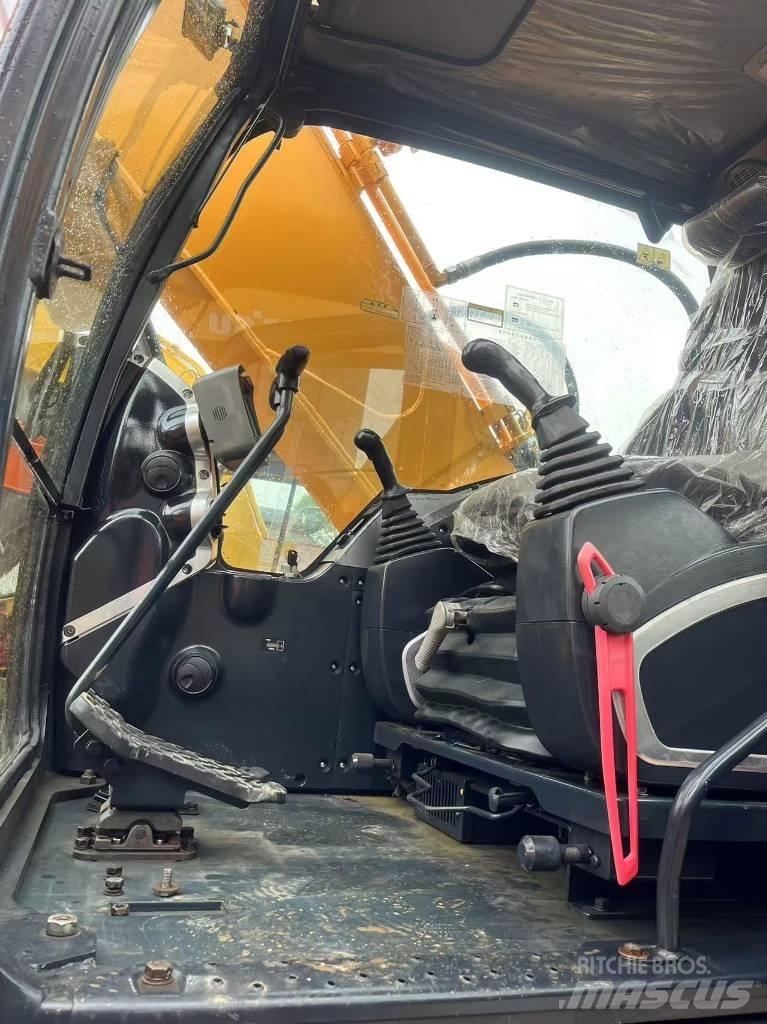 Hyundai R220LC-9S Gravemaskiner på hjul