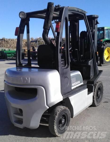 Nissan FD02A25Q Diesel gaffeltrucks