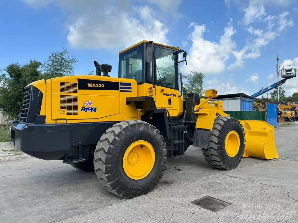 Komatsu WA 320-5 Læssemaskiner på hjul