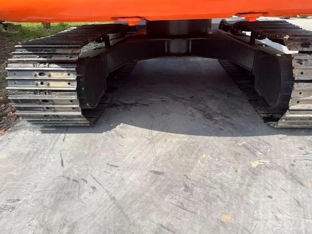 Hitachi ZX 70 Gravemaskiner på larvebånd