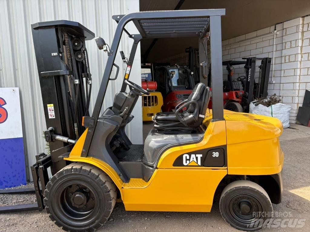 CAT DP30NT Diesel gaffeltrucks