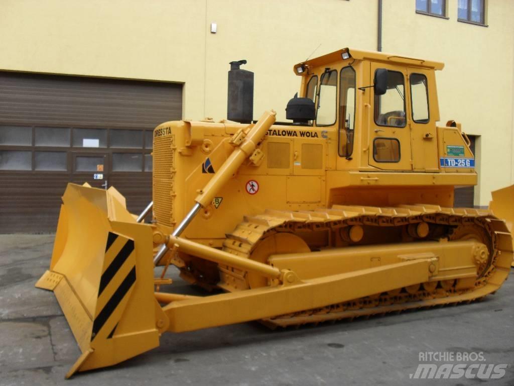 Dressta TD25G Bulldozer på larvebånd